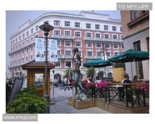 步行者视角下的城市探索与慢生活方式的深度体验分析